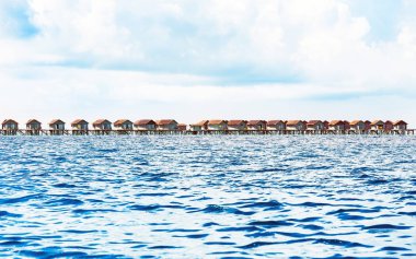 Tropikal Karayipler ada, Maldivler su Villa. Metin için yer kopyalayın