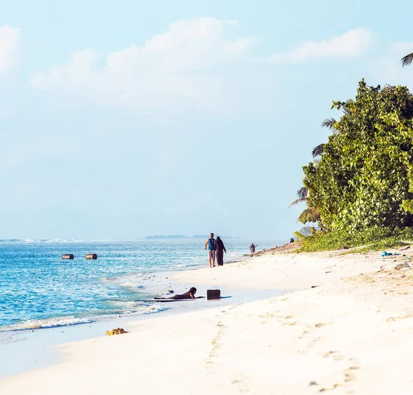 Pohled na písečné pláži v Male, Maledivy. Kopírovat prostor pro text. — Stock fotografie