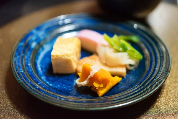 Peşte cu dovleac - mâncare japoneză, Tokyo, Japonia. Close-up . — Fotografie, imagine de stoc