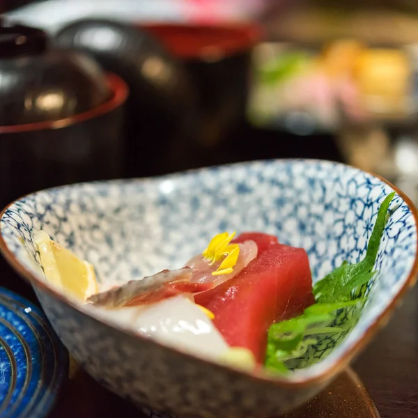 Sashimi - plato japonés, Tokio, Japón. Primer plano . —  Fotos de Stock
