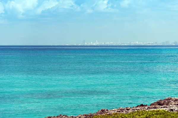 Weergave zeegezicht in Bayahibe, La Altagracia, Dominicaanse Republiek. Ruimte voor tekst kopiëren. — Stockfoto