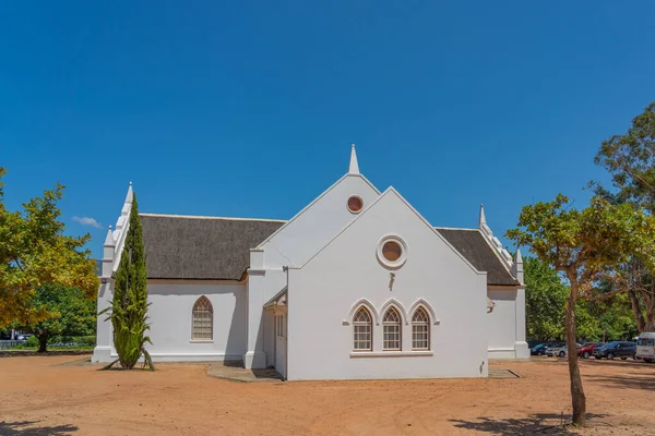 Iglesia blanca holandesa reformada en Franschhoek, Sudáfrica — Foto de Stock