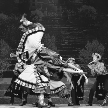 Çin Tibet etnik dansçılar