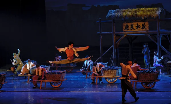 Den berömda kinesiska dans drama: järnvägen gerillan — Stockfoto
