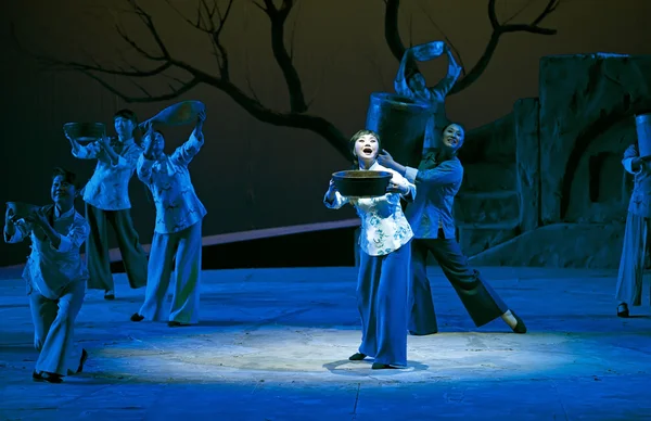 중국 오페라 배우는 무대에서 수행 — 스톡 사진