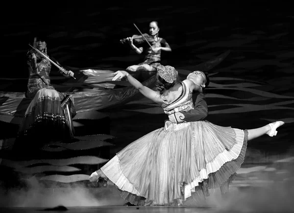 Китайский национальный танец И — стоковое фото
