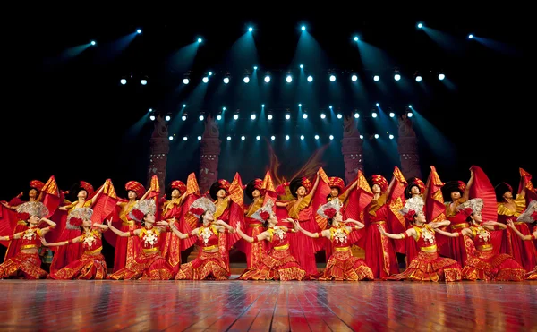 Chinese ethnic dance of Yi nationality — Stock Photo, Image