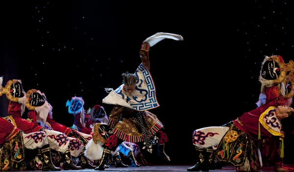 Bailarines nacionales tibetanos chinos — Foto de Stock