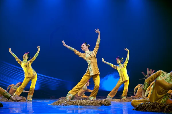 Dançarinos nacionais chineses — Fotografia de Stock