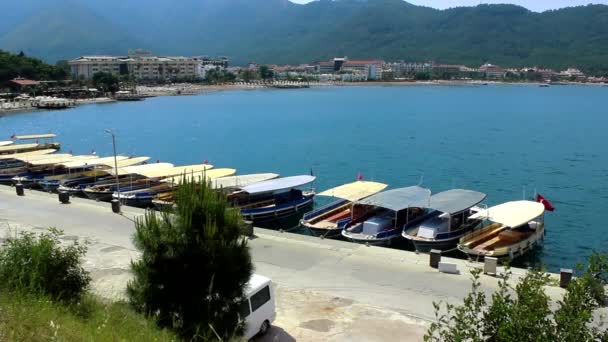 Taxi-hajóknak a kikötő Icmeler, Marmaris — Stock videók