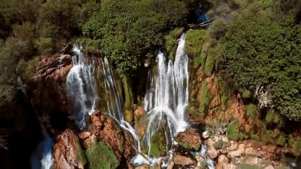 Luchtfoto van Kravica waterval, Bosnië en Herzegovina. — Stockvideo