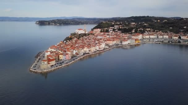 Piran, Slovenya havadan görünümü — Stok video