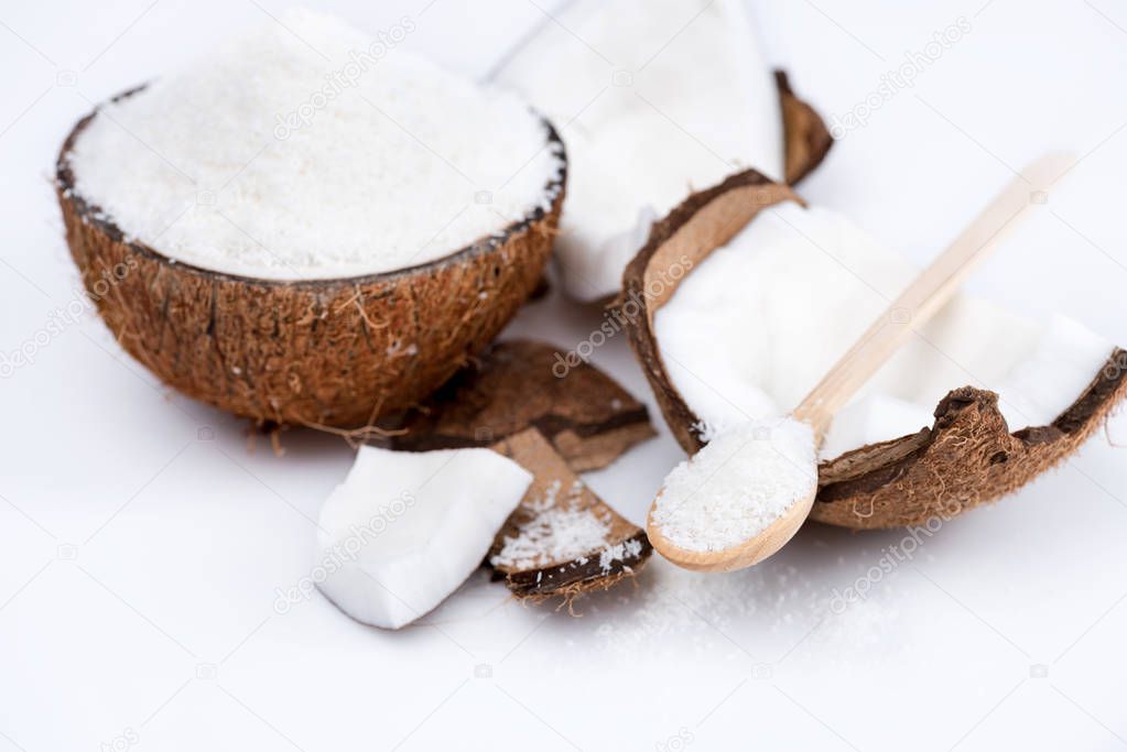 organic coconut with shavings 