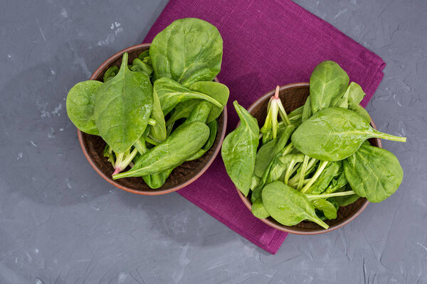 Fresh spinach leaves 
