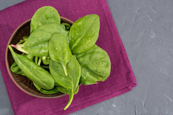 Fresh spinach leaves 