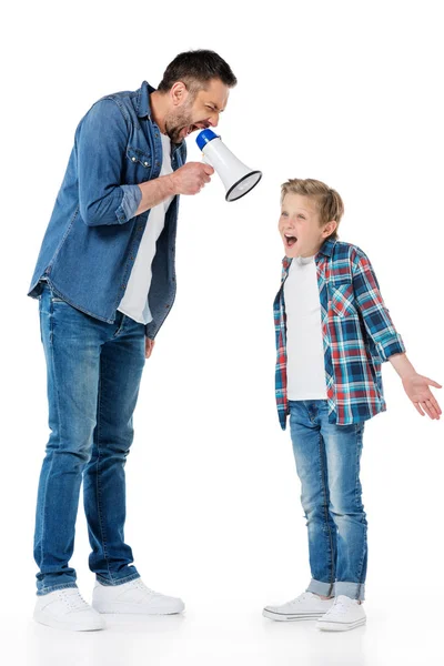 Szülő és gyermek, megafon — Stock Fotó
