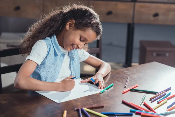 African american girl drawing picture — Stock Photo, Image