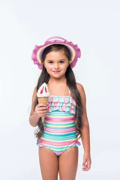 Bambino in costume da bagno con gelato — Foto Stock