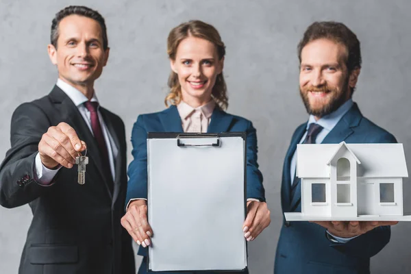 Gente de negocios sonriente — Foto de Stock