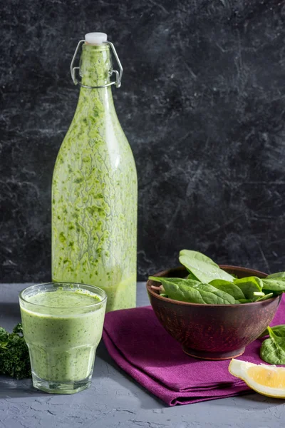 Fresh antioxidant drink — Stock Photo