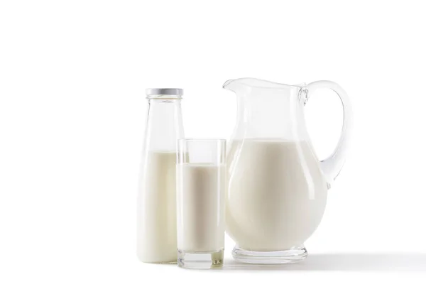 Latte fresco in vetro — Foto stock