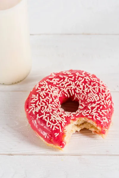 Sweet doughnut and milk — Stock Photo