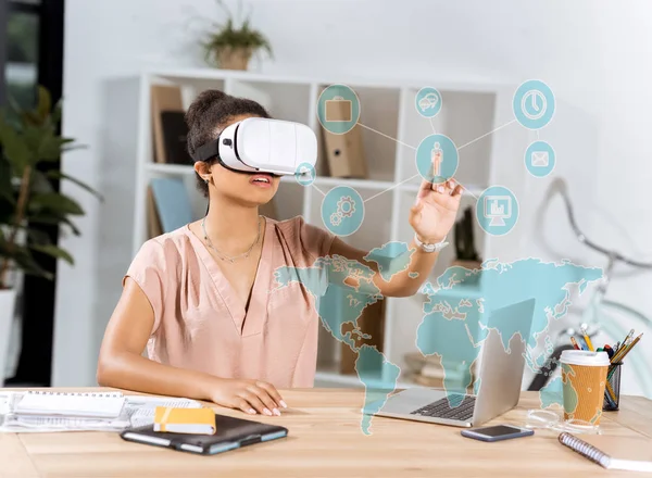 African american businesswoman in vr headset — Stock Photo