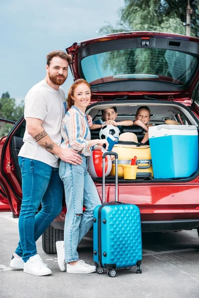 Familia itinerante - foto de stock