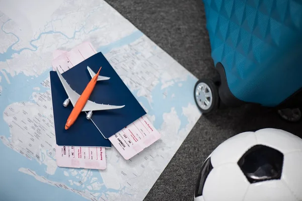 Flight tickets with toy airplane — Stock Photo