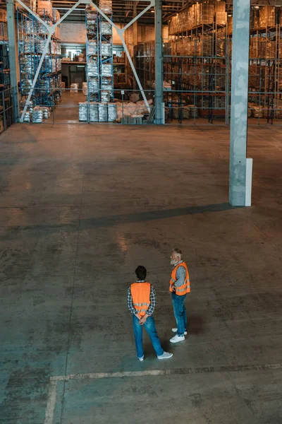 Trabalhadores do Armazém — Fotografia de Stock