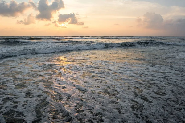 Sonnenuntergang über dem Meer — Stockfoto