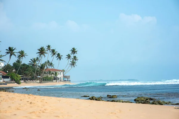 Seashore with houses over water — Stock Photo