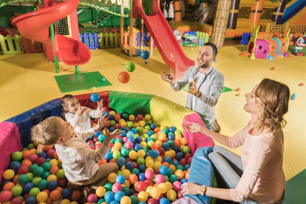 Родинні розваги — стокове фото