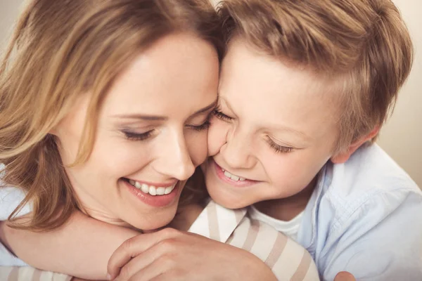 Happy mother with son — Stock Photo, Image