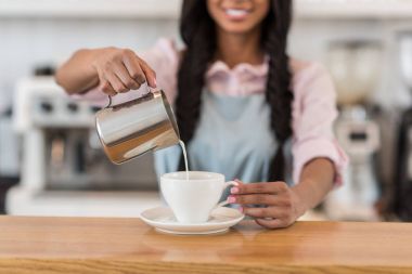 Barista kahve yapma