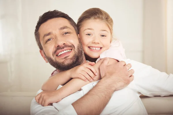 Heureux père et fille — Photo de stock