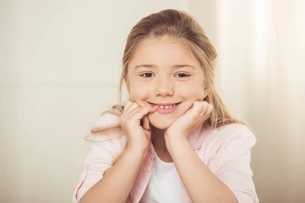 Adorable little girl — Stock Photo