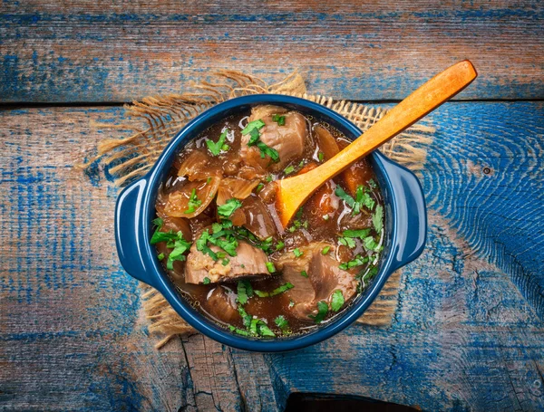 Guisado de carne em panela — Fotografia de Stock