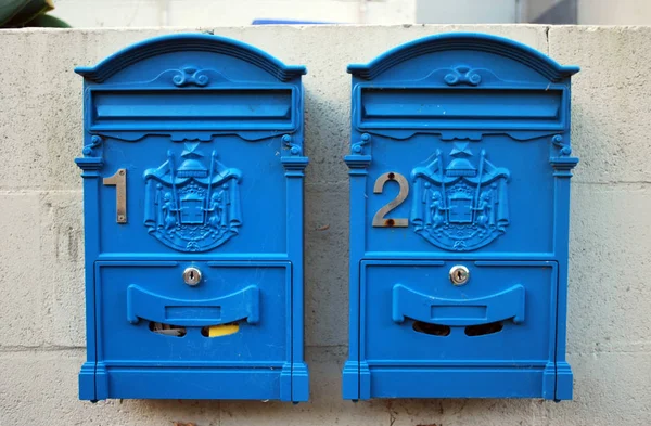 Two traditional Australian metal retro postbox — Stock Photo, Image