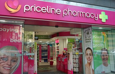 Oxford St Priceline priceline eczane deposu sahibi ve Avustralya ilaç endüstrisi tarafından işletilen en büyük Avustralya sağlık ve güzellik perakendeciler, biridir.