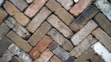 Arka plan ve tuğla duvar kağıdı bir zikzak biçimde duvar