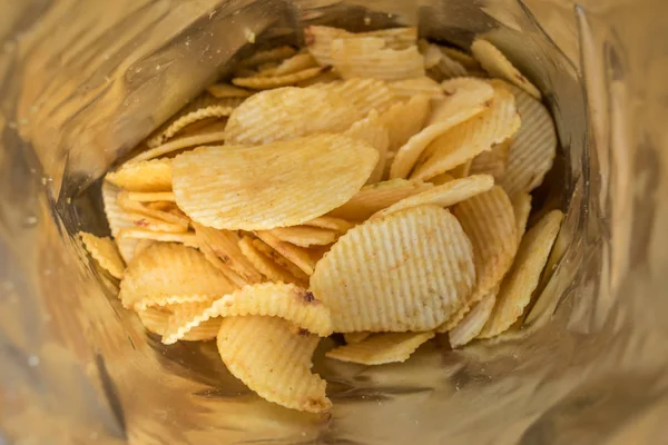  patates cipsi torba yiyecek - gıda arka plan snack hazır cips