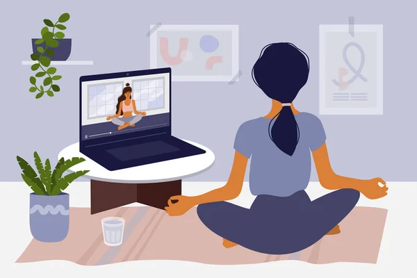 Evde kal konsepti. Bilgisayarda ders izleyen, yoga ve meditasyon yapan bir kız. Canlı yayın, internet eğitimi. Kadınlar rahat modern iç mekanlarda egzersiz yapıyorlar. Ev etkinliği vektör illüstrasyonu
