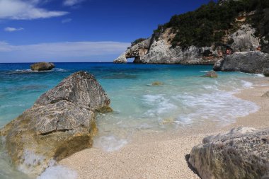 Sardunya, Mittelmeer, Insel, Strand, Bucht, Wasser, Meer, Sommer, Berge, Aussicht, Steilkueste