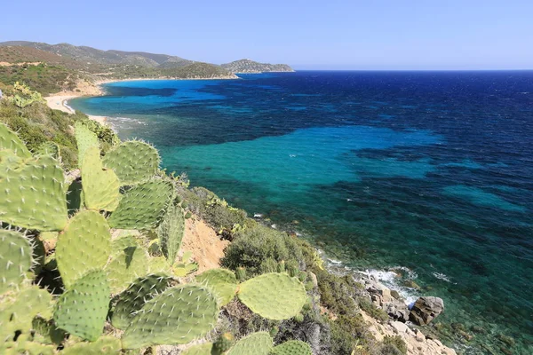 Sardinien Mittelmeer Insel Strand Bucht Wasser Meer Sommer Berge Aussicht — Stockfoto
