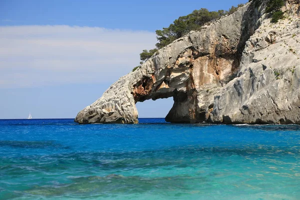 Sardinien Mittelmeer Insel Strand Bucht Wasser Meer Sommer Berge Aussicht — Stock Photo, Image