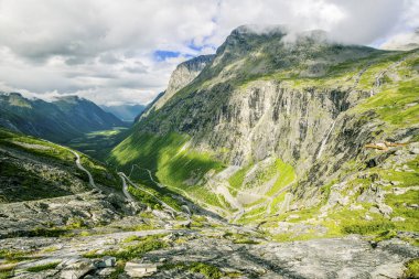 Görünüm Trollstigen, Norveç