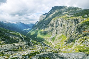 Görünüm Trollstigen, Norveç