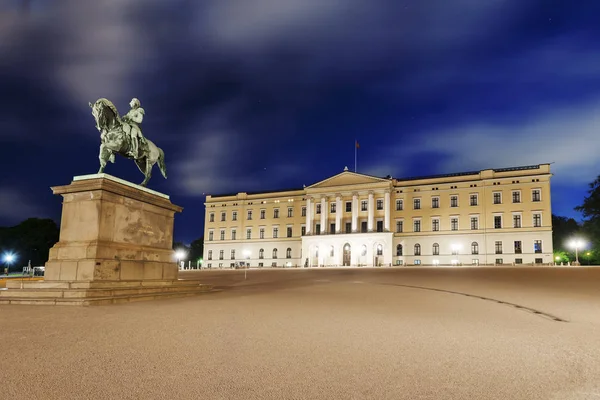 Oslo 'daki kraliyet sarayı — Stok fotoğraf