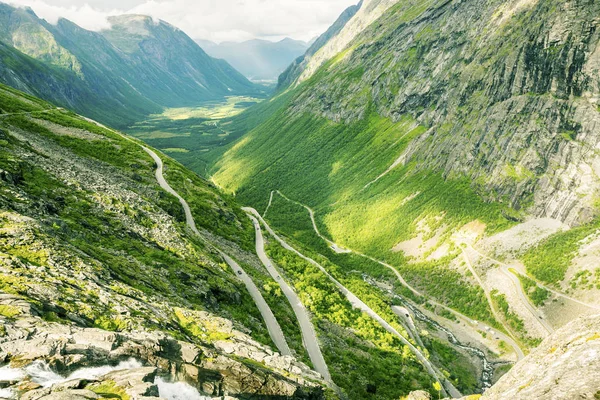 Visa på Trollstigen i Norge — Stockfoto